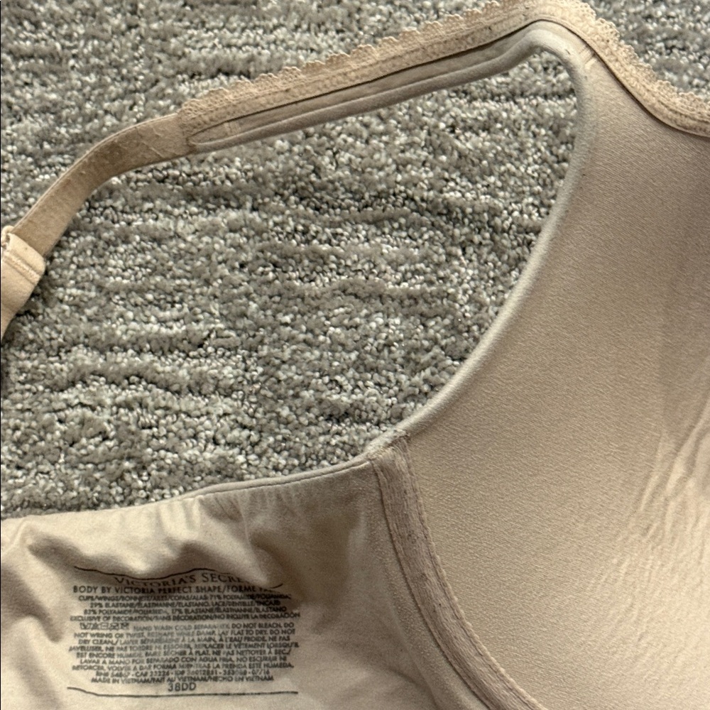 Victoria's Secret Body by Victoria Perfect Shape Beige Bra Size 38DD - Picture 6 of 7
